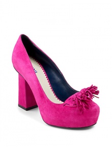 THE LOOKBright suede upperOval toeDouble tassels adorn the vamp with contrast stitchingPadded insoleSelf-covered block heel, 4 (100mm)Self-covered platform, 1 (25mm)Compares to a 3 heel (75mm)THE MATERIALSuede upperLeather lining and soleORIGINMade in Italy