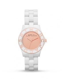 Glossy and gleaming, this MARC BY MARC JACOBS watch lends a timely air of luxe to your look. Glossy and gleaming, this MARC BY MARC JACOBS watch lends a timely air of luxe to your look.