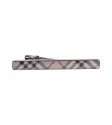 Stylish tie bar made ​.​.of fine enameled metal - Classy Burberry check pattern - Elegant, timeless, stylish - A dream accessory to have