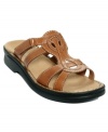 At home or on vacation, the Clarks Patty Brazil Sandals give you all the support and style you need with their unique looped straps, stitched accents and cushioned sole.