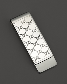 The classic interlocking Gs give this money clip iconic style. The classic interlocking Gs give this money clip iconic style.