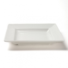 A classic, minimalist plate for casual entertaining occasions. A classic, minimalist plate for casual entertaining occasions.