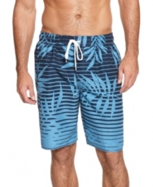 A classic beach style with a breezy print that's the perfect short for sunny vacation beach days. A classic beach style with a breezy print that's the perfect short for sunny vacation beach days.