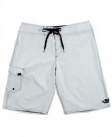 Work those waves in sleek style with these O'Neill boardshorts. Work those waves in sleek style with these O'Neill boardshorts.