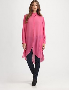 An elongated take on menswear styling in an easy-to-wear style.Point collarButton frontSlash pocketsShirttail hem longer in the backAbout 41 from shoulder to hemPolyesterDry cleanImportedModel shown is 5'9 (175cm) wearing US size 4. An elongated take on menswear styling in an easy-to-wear style.Point collarButton frontSlash pocketsShirttail hem longer in the backAbout 41 from shoulder to hemPolyesterDry cleanImportedModel shown is 5'9 (175cm) wearing US size 4.