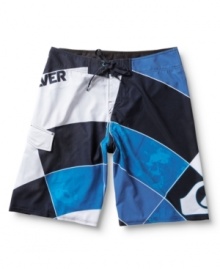 Cool color blocking gives these Quiksilver board shorts instant presence on the beach or boardwalk. Cool color blocking gives these Quiksilver board shorts instant presence on the beach or boardwalk.