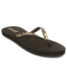 Sparkly animal prints make the Stargazer Luxe thong sandals by Reef stand out from the rest. Sparkly animal prints make the Stargazer Luxe thong sandals by Reef stand out from the rest.