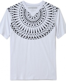 With a big bold graphic, this Sean John t-shirt redefines your basics wardrobe. With a big bold graphic, this Sean John t-shirt redefines your basics wardrobe.