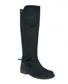 Tall and sleek, with a hint of hardware. EMU's water-resistant Miva boots feature strappy detail around the ankle and come complete with a cozy sheepskin lining. Tall and sleek, with a hint of hardware. EMU's water-resistant Miva boots feature strappy detail around the ankle and come complete with a cozy sheepskin lining.