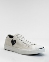 Cotton canvas lace-up with logo heart on the side and contrast stripe detail on back.Padded insole Rubber sole Imported