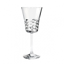 Horizontal, leaf-like cuts dance across the bowls of this captivating stemware collection from Baccarat. Horizontal, leaf-like cuts dance across the bowls of this captivating stemware collection from Baccarat.