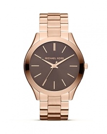 Michael Kors' Runway timepiece is a piece of high fashion hardware. Cast in rose gold with a classic, three-link bracelet, it flaunts an outfit-finishing elegance. Michael Kors' Runway timepiece is a piece of high fashion hardware. Cast in rose gold with a classic, three-link bracelet, it flaunts an outfit-finishing elegance.