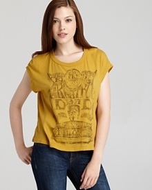 Emblazoned with a Grateful Dead logo, this CHASER tee exudes vintage-rocker cool. Emblazoned with a Grateful Dead logo, this CHASER tee exudes vintage-rocker cool.