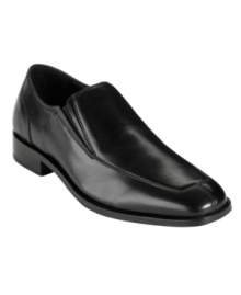 Step to the office in this pair of men's dress shoes with plenty of cool confidence. When you slide into these smooth moc toe men's loafers before heading out for your morning commute, nothing can shake your aura of aplomb. Step to the office in this pair of men's dress shoes with plenty of cool confidence. When you slide into these smooth moc toe men's loafers before heading out for your morning commute, nothing can shake your aura of aplomb.