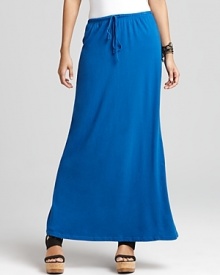 This brightly hued C&C California skirt will take your from work to weekend getaway in high style. This brightly hued C&C California skirt will take your from work to weekend getaway in high style.