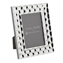 Atelier Metal Frames feature the elegant thumbprint design that brings modern texture to a classic design. This design will appeal to both feminine and masculine tastes making this the perfect collection for gifts or self-purchase. Atelier Metal Frames feature the elegant thumbprint design that brings modern texture to a classic design. This design will appeal to both feminine and masculine tastes making this the perfect collection for gifts or self-purchase.
