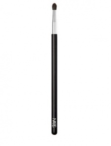 Perfect for applying and blending eyeshadow, this small dome brush is an indispensible tool. Perfect for applying and blending eyeshadow, this small dome brush is an indispensible tool.