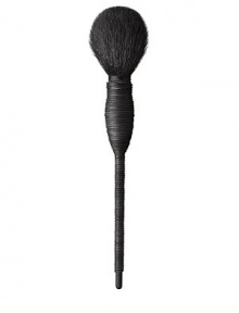 Inspired by traditional Japanese beauty rituals, the NARS Kabuki Artisan brushes meld heritage with modernity in both concept and function. The multifunctional design of the Kabuki Yachiyo brush, with its tapered dome head and soft pen super goat hairs, makes it excellent for defining cheekbones, highlighting the complexion, and blending and diffusing color on or around the eye area. Inspired by traditional Japanese beauty rituals, the NARS Kabuki Artisan brushes meld heritage with modernity in both concept and function. The multifunctional design of the Kabuki Yachiyo brush, with its tapered dome head and soft pen super goat hairs, makes it excellent for defining cheekbones, highlighting the complexion, and blending and diffusing color on or around the eye area.