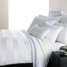 Effortless elegance. A creamy hue and high thread count distinguish this luxurious Donna Karan bedskirt. Effortless elegance. A creamy hue and high thread count distinguish this luxurious Donna Karan bedskirt.