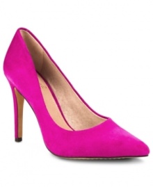 Vince Camuto's Kain pumps are what happens when you take the classic single pump silhouette and wrap it in a supple suede finish. Vince Camuto's Kain pumps are what happens when you take the classic single pump silhouette and wrap it in a supple suede finish.