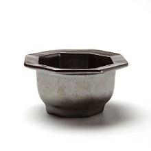 Juliska Pewter Stoneware has a rich, old-world luster that summons up visions of grand European estates. It beautifully showcases our unique mottling technique that gives each piece an original, hand-thumbed, hammered design. Layer it with all your Juliska stoneware, such as Berry & Thread or Jardins Du Monde. Juliska Pewter Stoneware has a rich, old-world luster that summons up visions of grand European estates. It beautifully showcases our unique mottling technique that gives each piece an original, hand-thumbed, hammered design. Layer it with all your Juliska stoneware, such as Berry & Thread or Jardins Du Monde.