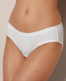 Forget wrinkling and bunching. These smooth stretch cotton hipsters by Vanity Fair will be your everyday favorite. Comes in a pack of five. Style #18343 Forget wrinkling and bunching. These smooth stretch cotton hipsters by Vanity Fair will be your everyday favorite. Comes in a pack of five. Style #18343