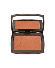 This sheer silky-light powder delivers a natural sun-kissed matte complexion in any season. The unique blend of mineral pigments and absorbent micro-spheres ensures a long-lasting smoothness and a perfect matte finish for your skin. Smooth and comfortable texture blends effortlessly and evenly into the skin. Does not go shiny or dull throughout the day. Skin feels silky soft and even toned.Result Pefectly matte, yet natural-looking, for a bronzed complexion that stays fresh and color-true throughout the day.Suitable for all skin types. Not chalky, never cakey.Fragrance-free. Non-comedogenic. Allergy-tested for safety This sheer silky-light powder delivers a natural sun-kissed matte complexion in any season. The unique blend of mineral pigments and absorbent micro-spheres ensures a long-lasting smoothness and a perfect matte finish for your skin. Smooth and comfortable texture blends effortlessly and evenly into the skin. Does not go shiny or dull throughout the day. Skin feels silky soft and even toned.Result Pefectly matte, yet natural-looking, for a bronzed complexion that stays fresh and color-true throughout the day.Suitable for all skin types. Not chalky, never cakey.Fragrance-free. Non-comedogenic. Allergy-tested for safety