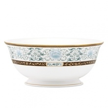 Like palace grounds with meticulous landscaping, Palatial Garden is a study in detail. The accent plate is a work of art in itself showcasing a majestic pheasant. Luscious chocolate and turquoise hues banded in precious gold accent beautiful floral designs to create this regal pattern.