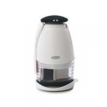 OXO's GOOD GRIPS Mini Chopper makes quick work of onions, nuts and more. Pressing the soft knob causes blades to rotate for even chopping. Ingredients can be chopped into enclosed cup or directly on a cutting board. Internal rotating tab prevents accumulation of food on side walls. OXO's GOOD GRIPS Mini Chopper makes quick work of onions, nuts and more. Pressing the soft knob causes blades to rotate for even chopping. Ingredients can be chopped into enclosed cup or directly on a cutting board. Internal rotating tab prevents accumulation of food on side walls.
