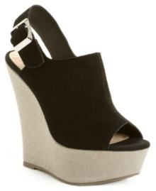 Stand tall and meet your new best friend. The Wardenn mules by Steve Madden are perfect for any season (with tights in the winter and flirty skirts in the summer!) with their flattering wedge heel and chunky slingback buckle. Stand tall and meet your new best friend. The Wardenn mules by Steve Madden are perfect for any season (with tights in the winter and flirty skirts in the summer!) with their flattering wedge heel and chunky slingback buckle.