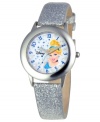 Don't be late or you'll turn into a pumpkin! Featuring iconic Disney character, Cinderella, this glittering watch flaunts a glitzy design.