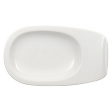 Villeroy & Boch's Urban Nature dessert boat brings a dynamic new dimension to your table setting. The elegant bone-white porcelain pieces assume fluid, organic shapes for an effect that is both architectural and aerodynamic. Simple yet casually chic, Urban Nature is sure to take your next occasion to unexpected new levels. Villeroy & Boch's Urban Nature dessert boat brings a dynamic new dimension to your table setting. The elegant bone-white porcelain pieces assume fluid, organic shapes for an effect that is both architectural and aerodynamic. Simple yet casually chic, Urban Nature is sure to take your next occasion to unexpected new levels.