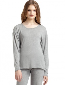 THE LOOKRoundneckPullover styleLong sleevesLonger curved back hemTHE FITAbout 24 from shoulder to hemTHE MATERIALCotton/rayonCARE & ORIGINMachine washImported THE LOOKRoundneckPullover styleLong sleevesLonger curved back hemTHE FITAbout 24 from shoulder to hemTHE MATERIALCotton/rayonCARE & ORIGINMachine washImported