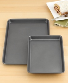 All the makings of delicious desserts. This pan set is constructed of heavy-duty aluminized steel with a durable nonstick and rust-resistant surface to help make amazing baking a fixture in your kitchen for years to come. Lifetime warranty. All the makings of delicious desserts. This pan set is constructed of heavy-duty aluminized steel with a durable nonstick and rust-resistant surface to help make amazing baking a fixture in your kitchen for years to come. Lifetime warranty.