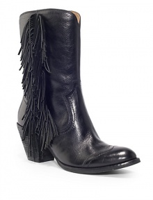 THE LOOKWestern-inspired styleAlmond toeStitch pattern and wingtip detailsFringed sidePadded insoleStacked heel, 3 (75mm)Shaft, 8Leg circumference 13THE MATERIALLeather upperMan-made lining and soleORIGINImported THE LOOKWestern-inspired styleAlmond toeStitch pattern and wingtip detailsFringed sidePadded insoleStacked heel, 3 (75mm)Shaft, 8Leg circumference 13THE MATERIALLeather upperMan-made lining and soleORIGINImported
