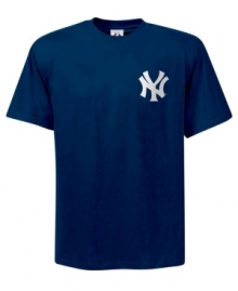 Team up! Get into the spirit of the season by supporting your New York Yankees with this MLB t-shirt from Majestic.