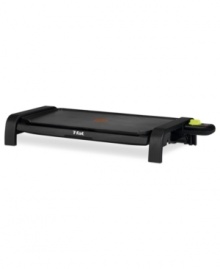 Have an eye for perfection-this go-to griddle features a Thermo-Spot indicator that lets you know when the precise temp is at hand. An innovative nonstick coating, removable drip tray and dishwasher-safe finish makes this meal-maker a staple in your space. 1-year warranty. Model BC40852. Have an eye for perfection-this go-to griddle features a Thermo-Spot indicator that lets you know when the precise temp is at hand. An innovative nonstick coating, removable drip tray and dishwasher-safe finish makes this meal-maker a staple in your space. 1-year warranty. Model BC40852.
