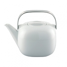 Rosenthal products are designed by artists devoted to creating unique designs that embody the aesthetics of today but will endure for infinite tomorrows. Simple yet sophisticated shapes give this elegant white china a contemporary look. Designed for compatibility, this pattern coordinates with Suomi Rangoon. Rosenthal products are designed by artists devoted to creating unique designs that embody the aesthetics of today but will endure for infinite tomorrows. Simple yet sophisticated shapes give this elegant white china a contemporary look. Designed for compatibility, this pattern coordinates with Suomi Rangoon.
