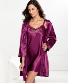 Morgan Taylor dresses up this smooth chemise with dramatic embroidery. Morgan Taylor dresses up this smooth chemise with dramatic embroidery.
