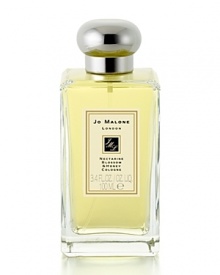 A youthful and fruity fragrance, Nectarine Blossom & Honey is inspired by the delicious scent of just-ripening nectarines and a taste of refreshing peach sorbet. Mouthwatering nectarine and peach with hints of plum, black currant and vetiver are combined with the sweet warmth of acacia honey in this truly seductive combination. A youthful and fruity fragrance, Nectarine Blossom & Honey is inspired by the delicious scent of just-ripening nectarines and a taste of refreshing peach sorbet. Mouthwatering nectarine and peach with hints of plum, black currant and vetiver are combined with the sweet warmth of acacia honey in this truly seductive combination.