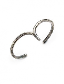 THE LOOKWishbone CollectionThin hammered silhouetteWishbone designSterling silver settingTHE MEASUREMENTWidth, about ¾Diameter, about 2¼Opening, about 1;ORIGINImported THE LOOKWishbone CollectionThin hammered silhouetteWishbone designSterling silver settingTHE MEASUREMENTWidth, about ¾Diameter, about 2¼Opening, about 1;ORIGINImported