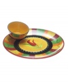 Get it while it's hot. The Caliente chip and dip from Certified International features a fiery palette and pepper design that's sure to spice up even ordinary meals.