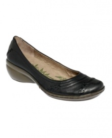Easy Spirit's Pinecrest pumps are an easy way to infuse a little comfort and style into your everyday shoe wardrobe. Easy Spirit's Pinecrest pumps are an easy way to infuse a little comfort and style into your everyday shoe wardrobe.