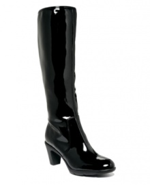 The Bandolino Giantleap Rain Boots are stunning in the rain with their sleek cut, fun high heel, and glossy patent finish. The Bandolino Giantleap Rain Boots are stunning in the rain with their sleek cut, fun high heel, and glossy patent finish.