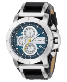Fossil delivers stalwart style with this handsome watch. Fossil delivers stalwart style with this handsome watch.