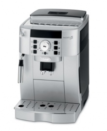 Espresso, cappuccino, latté... your favorite café tastes in the comfort of your home. Grind and brew all in one place for a fresher, bolder blend made just the way you like it. Thermoblock technology, 15 bars of pressure and a built-in conical burr grinder make every cup incredible. Model ECAM22110SB/ Espresso, cappuccino, latté... your favorite café tastes in the comfort of your home. Grind and brew all in one place for a fresher, bolder blend made just the way you like it. Thermoblock technology, 15 bars of pressure and a built-in conical burr grinder make every cup incredible. Model ECAM22110SB/