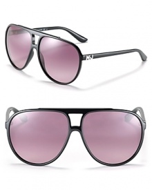 Up the style ante in these black aviators with white logo detail at temples. Up the style ante in these black aviators with white logo detail at temples.