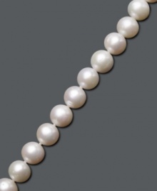 For a classic look that will last a lifetime - add Belle de Mer's simple strand of cultured freshwater pearls (7-8 mm). Crafted in 14k gold. Approximate length: 7-1/2 inches. For a classic look that will last a lifetime - add Belle de Mer's simple strand of cultured freshwater pearls (7-8 mm). Crafted in 14k gold. Approximate length: 7-1/2 inches.