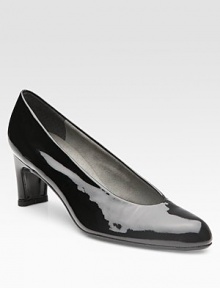Traditional patent leather design has a high-cut vamp that hugs the foot and ultrasuede lining that provides comfort. Self-covered heel, 2¼ (60mm) Patent leather upper Ultrasuede lining Leather sole Padded insole Imported Traditional patent leather design has a high-cut vamp that hugs the foot and ultrasuede lining that provides comfort. Self-covered heel, 2¼ (60mm) Patent leather upper Ultrasuede lining Leather sole Padded insole Imported