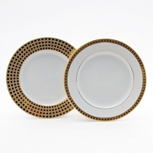 A reference to the design trends of the 70's, the geometric motif of the Athena collection creates a dimensional and graphic appearance. Brilliant and matte highlights the understated neoclassical look, while emphasizing the modernity of the collection. Also in platinum. A reference to the design trends of the 70's, the geometric motif of the Athena collection creates a dimensional and graphic appearance. Brilliant and matte highlights the understated neoclassical look, while emphasizing the modernity of the collection. Also in platinum.